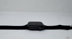 Mint
													Apple Watch SE 1st Gen 44mm - Gray, A2352 - GPS, Aluminum, photo 6 of 6