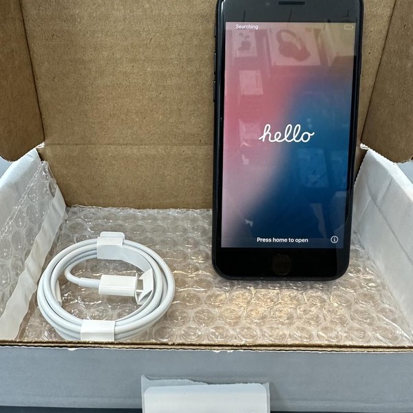 Apple iPhone SE 3rd Gen 2022 - Unlocked, Midnight, 64 GB, A2595