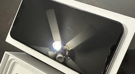 Good
													Apple iPhone Xs - Unlocked, Silver, 64 GB, A1920, photo 5 of 13