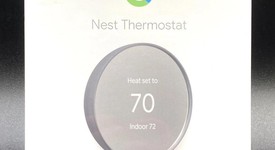 New
													Nest Thermostat 4th Gen - Snow, photo 1 of 3