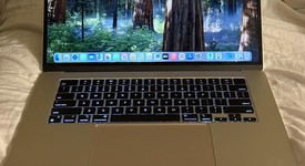 Good
													MacBook Air 2023 - 15" - Apple M2, Starlight, 256 GB, 8 GB, photo 2 of 8