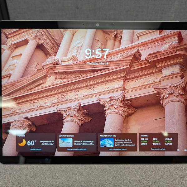 Microsoft Surface Pro 8 - 256 GB, Platinum, 16 GB, Intel Core i5