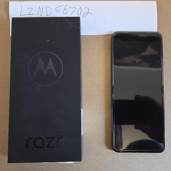 Motorola Razr (2024) - Unlocked, 256 GB, Gray, 8 GB