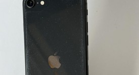 Fair
													Apple iPhone SE 2nd Gen 2020 - Unlocked, Black, 64 GB, A2275, photo 4 of 8