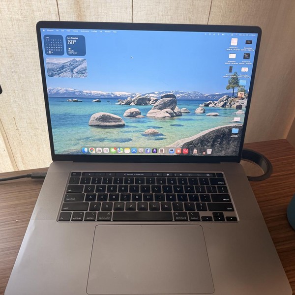 MacBook Pro 2019 - 16 inch - 1 TB, Silver, 16 GB, Intel Core i9