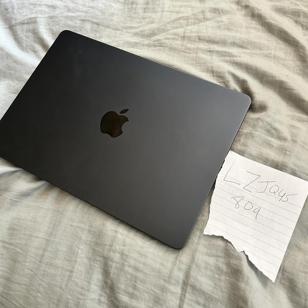 MacBook Air 2024 (M3) - 13 inch - 256 GB, Midnight, 8 GB, Apple M3, 10-core GPU