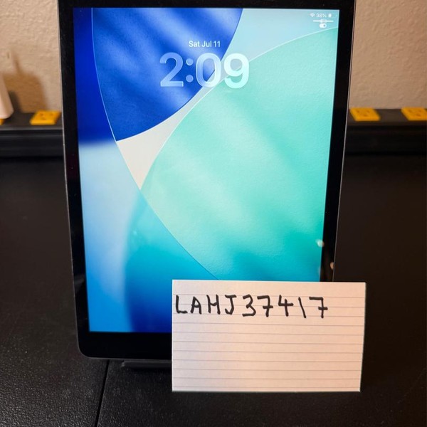 Apple iPad (8th Gen) - Unlocked, 32 GB, Gray, A2428