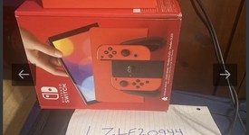 Mint
													Nintendo Switch - OLED - Red, 64 GB, Mario Red Edition, photo 5 of 5
