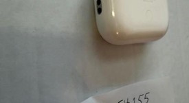 Used
													Apple AirPods Pro 2 - Lightning, photo 3 of 5