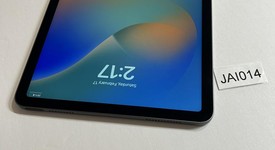 Mint
													Apple iPad Air 5th Gen - Unlocked, Gray, 256 GB, A2589, photo 4 of 7