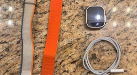 Good
													Apple Watch Ultra 49mm - Unlocked, Titanium, A2622, photo 3 of 10