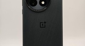 Mint
													OnePlus 13 - Unlocked, Black Eclipse, 512 GB, 16 GB, photo 1 of 8