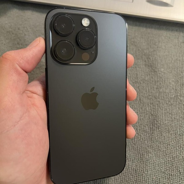 Apple iPhone 14 Pro - Unlocked, 128 GB, Black, A2650