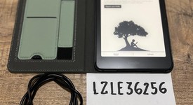 Mint
													Amazon Kindle Paperwhite 12th Gen 2024 - Amazon, Black, photo 2 of 13