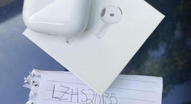 Used
													Apple AirPods 4th Gen - Standard, photo 1 of 3