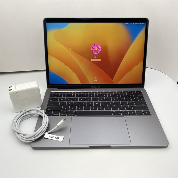 MacBook Pro 2017 (No Touch Bar) - 13 inch - I5, Gray, 128 GB, 8 GB