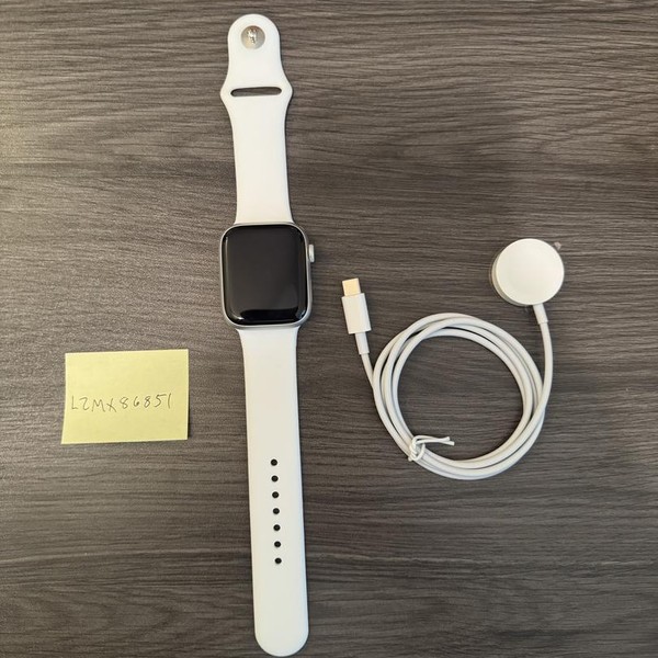 Apple Watch Series 9 45mm - Silver, A2980 - GPS, Aluminum
