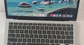 Good
													MacBook Air 2020 - 13" - Apple M1, Gray, 512 GB, 8 GB, photo 1 of 9
