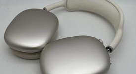 Used
													Apple AirPods Max - Silver, photo 3 of 4