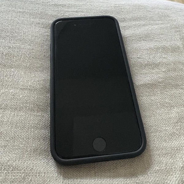 Apple iPhone SE 3rd Gen 2022 - Unlocked, 64 GB, Midnight, A2595