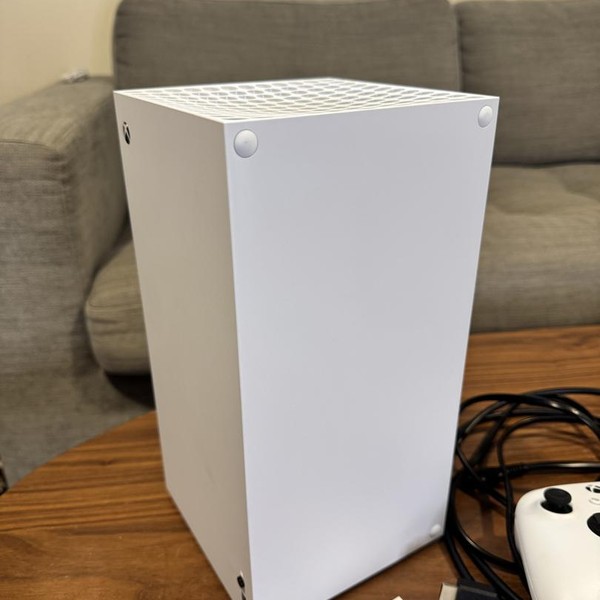 Xbox Series X (2020) - 1 TB, Robot White, All-Digital
