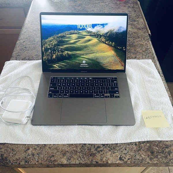 MacBook Pro 2019 - 16 inch - 512 GB, Gray, 16 GB, Intel Core i7
