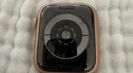 Fair
													Apple Watch Series 5 40mm - Gold, A2092 - GPS, Aluminum, photo 4 of 17