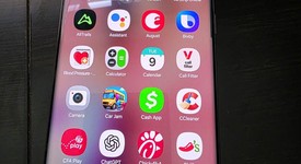 Mint
													Samsung Galaxy S22 Ultra - Verizon, Burgundy, 256 GB, 12 GB, SM-S908U, photo 1 of 7