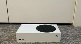Mint
													Xbox Series S (2020) - White, 512 GB, photo 2 of 7