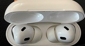 Used
													Apple AirPods Pro 2nd Gen - USB-C, photo 1 of 5
