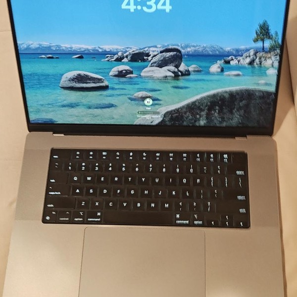 MacBook Pro 2021 - 16 inch - 512 GB, Gray, 16 GB, Apple M1 Pro 10-core