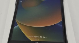 Mint
													Apple iPhone SE 3rd Gen 2022 - Unlocked, Midnight, 64 GB, A2595, photo 5 of 13