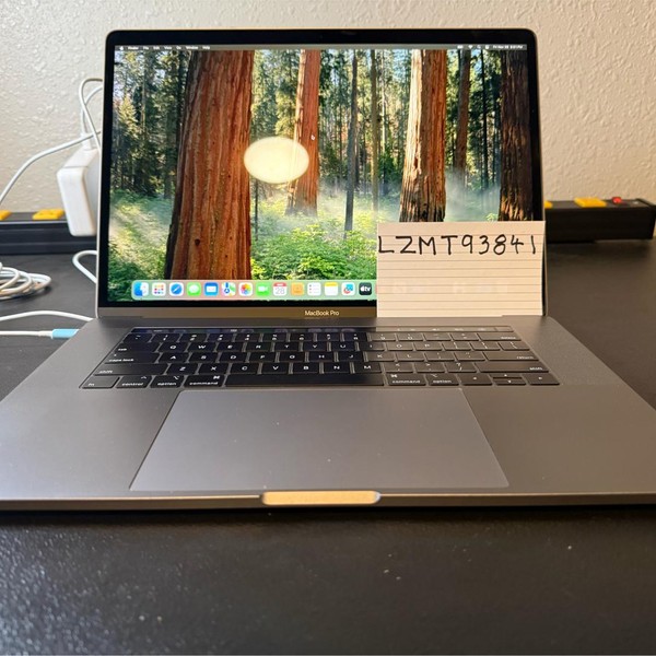 MacBook Pro 2018 (With Touch Bar) - 15 inch - I7, Gray, 512 GB, 16 GB