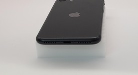 Mint
													Apple iPhone SE 2nd Gen 2020 - Unlocked, Black, 64 GB, A2275, photo 4 of 8