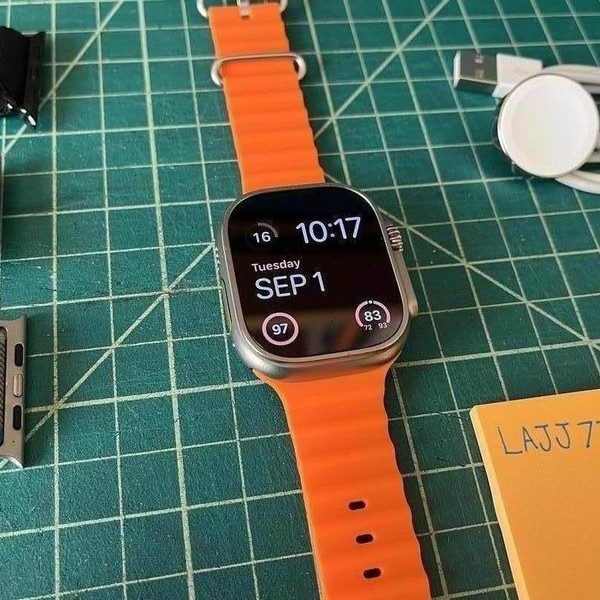 Apple Watch Ultra 2 49mm - Unlocked, Natural, A2986