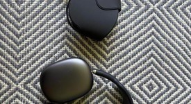 Used
													Apple AirPods Max - Gray, photo 1 of 2