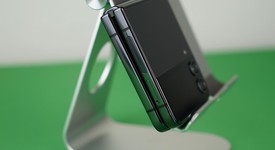 Good
													Samsung Galaxy Z Flip4 5G - Unlocked, Graphite, 128 GB, 8 GB, SM-F721U1, photo 5 of 9