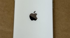 Good
													Apple iPhone SE 2nd Gen 2020 - AT&T, White, 64 GB, A2275, photo 3 of 4
