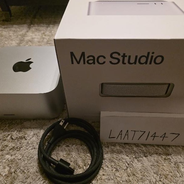 Mac Studio 2022 - 1 TB, 32 GB, Apple M1 Max, 24 Core GPU