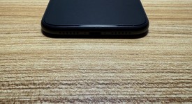 Mint
													Apple iPhone Xr - AT&T, Black, 64 GB, A1984, photo 3 of 7