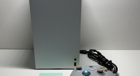 Good
													Xbox Series X (2020) - Robot White, 1 TB, All-Digital, photo 1 of 7