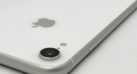 Fair
													Apple iPhone Xr - Unlocked, White, 64 GB, A1984, photo 4 of 6