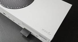 Good
													Xbox Series S (2020) - White, 512 GB, photo 6 of 6