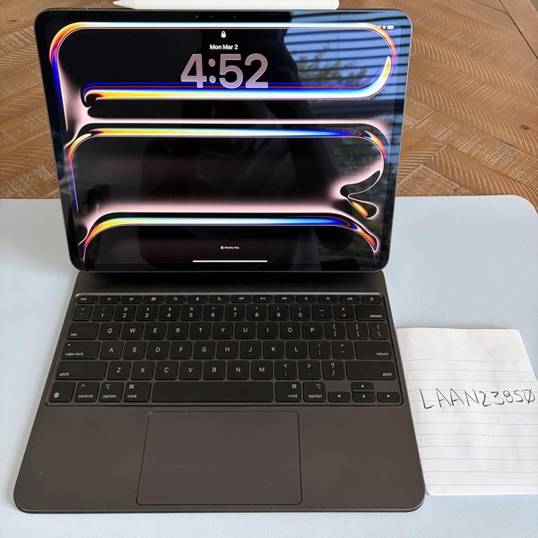 Apple iPad Pro 13 inch (M4) 2024 - Wi-Fi, 256 GB, Black, 8 GB, A2925, Standard Glass