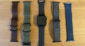 Good
													Apple Watch Series 4 44mm - Unlocked, Black, A1976 - Cellular, Stainless, photo 1 of 6