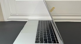 Mint
													MacBook Air 2019 - 13" - I5, Silver, 1 TB, 16 GB, photo 3 of 10