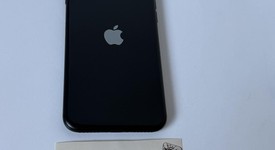 Good
													Apple iPhone SE 3rd Gen 2022 - Unlocked, Midnight, 64 GB, A2595, photo 5 of 7