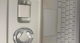 Good
													Apple iPad Pro 12.9" 4th Gen 2020 - Unlocked, Silver, 128 GB, A2069, photo 3 of 9