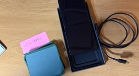 Good
													Samsung Galaxy Z Flip7 - Unlocked, Jet Black, 256 GB, 12 GB, SM-F766U1, photo 5 of 10