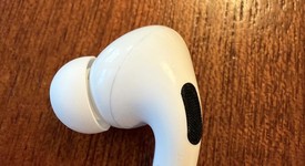 Used
													Apple AirPods Pro - Wireless Case, photo 2 of 8